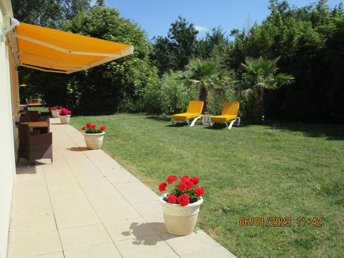 Locatlantique Bed & Breakfast Aytre Bagian luar foto